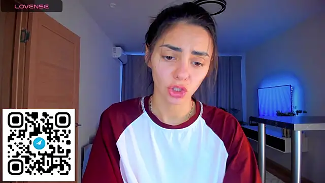 EmiliaZen online show from 11/03/25, 01:23