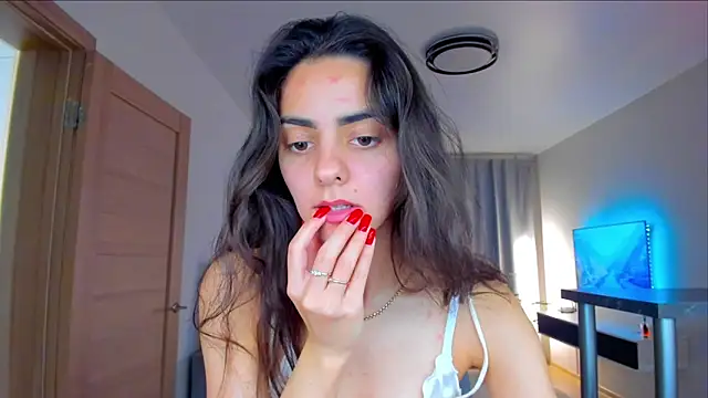 EmiliaZen online show from 11/07/25, 04:29