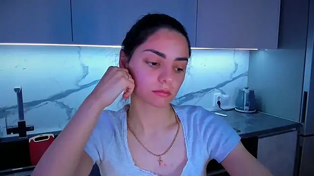 EmiliaZen online show from 06/22/26, 03:42