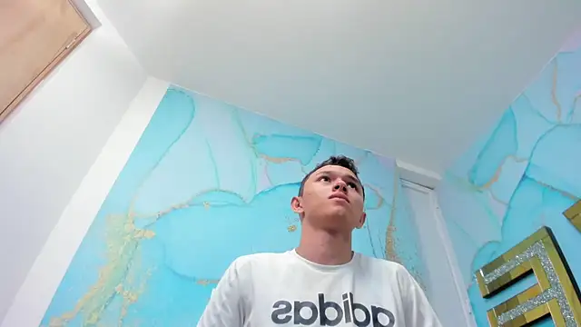 Andy dior18 online show from 03/23/25, 02:04