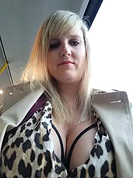 Sexybiene969 online show from 09/30/25, 04:12