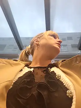 Sexybiene969 online show from 10/01/25, 04:24