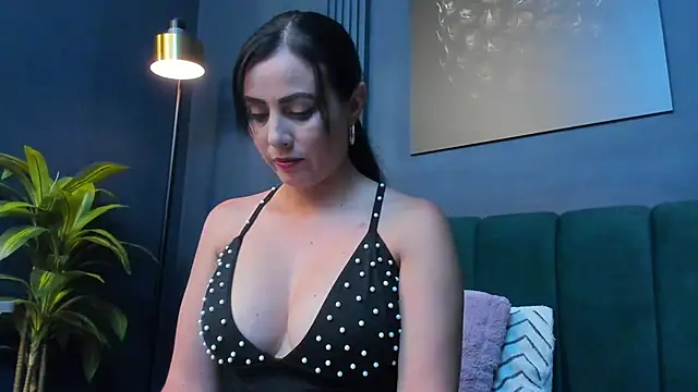 Snapshot of scarlet_edwars chatting on 10/25/25, 07:19 scarlet edwars online show from 10/25/25, 07:19