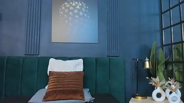 Snapshot of scarlet_edwars chatting on 11/10/25, 09:25 scarlet edwars online show from 11/10/25, 09:25