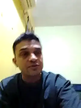 Snapshot of crazyfreaking chatting on 02/07/25, 10:20 crazyfreaking online show from 02/07/25, 10:20