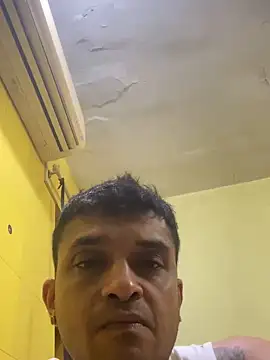 Snapshot of crazyfreaking chatting on 02/08/25, 04:57 crazyfreaking online show from 02/08/25, 04:57