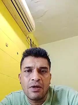 Snapshot of crazyfreaking chatting on 02/09/25, 09:47 crazyfreaking online show from 02/09/25, 09:47