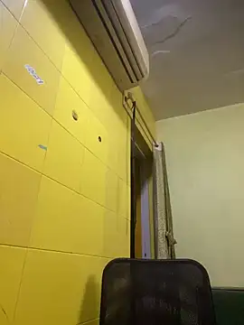 Snapshot of crazyfreaking chatting on 02/11/25, 08:31 crazyfreaking online show from 02/11/25, 08:31