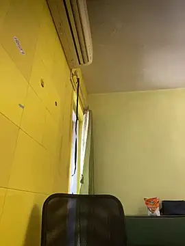 Snapshot of crazyfreaking chatting on 02/13/25, 05:37 crazyfreaking online show from 02/13/25, 05:37