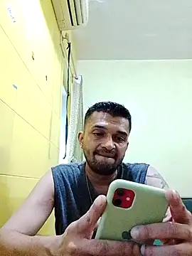 Snapshot of crazyfreaking chatting on 02/18/25, 12:17 crazyfreaking online show from 02/18/25, 12:17