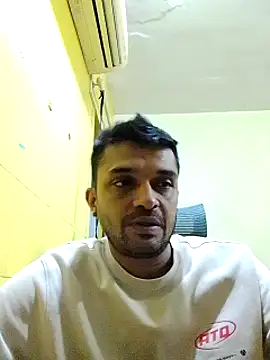 Snapshot of crazyfreaking chatting on 03/04/25, 08:27 crazyfreaking online show from 03/04/25, 08:27