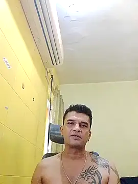 Snapshot of crazyfreaking chatting on 03/07/25, 07:52 crazyfreaking online show from 03/07/25, 07:52