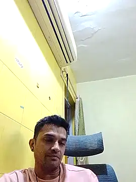 Snapshot of crazyfreaking chatting on 03/09/25, 08:10 crazyfreaking online show from 03/09/25, 08:10