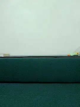 Snapshot of crazyfreaking chatting on 10/24/25, 08:27 crazyfreaking online show from 10/24/25, 08:27