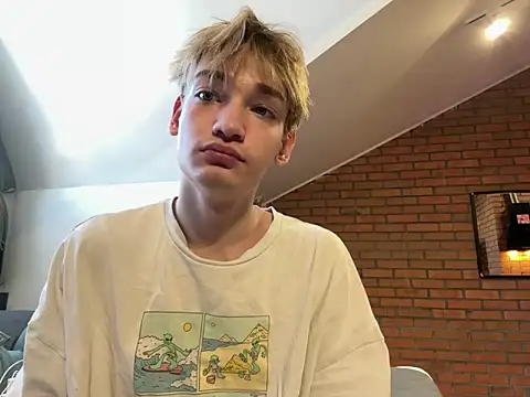 Julian wins online show from 02/24/25, 07:44