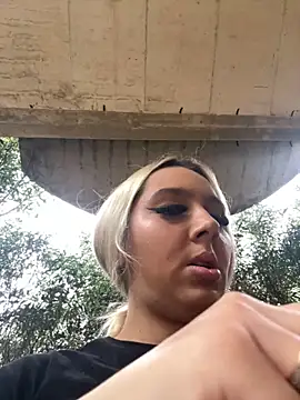 Snapshot of hotamanda01 chatting on 12/03/25, 12:47 hotamanda01 online show from 12/03/25, 12:47