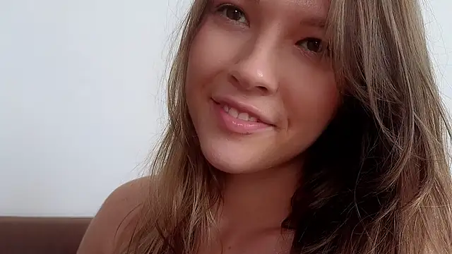 Snapshot of DemiDee chatting on 11/06/25, 09:43 DemiDee online show from 11/06/25, 09:43