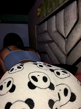 Laura-Khalifa online show from 06/11/26, 03:37
