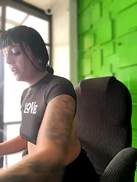 Dulce  Boyd online show from 10/08/25, 01:53