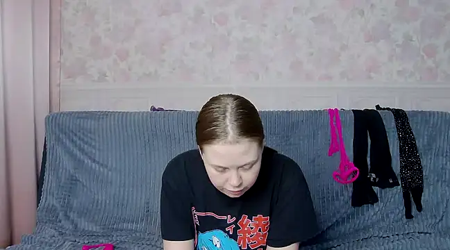Perris cuttiee online show from 02/28/25, 06:43
