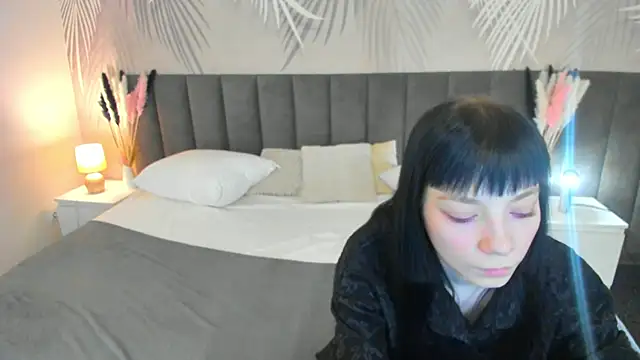 SkinyJoyce online show from 03/01/25, 08:13