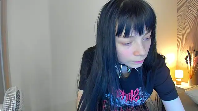 SkinyJoyce online show from 03/19/25, 08:01