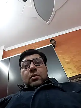 innocentboy1987 online show from 02/18/25, 10:49