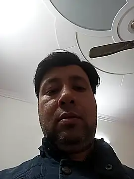 innocentboy1987 online show from 02/18/25, 04:05