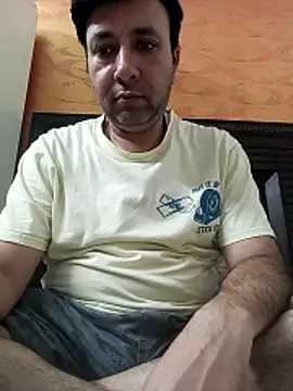innocentboy1987 online show from 05/17/26, 04:36