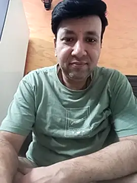 innocentboy1987 online show from 05/19/26, 04:35