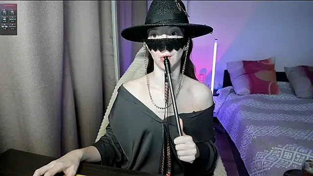 holyharlot online show from 03/11/25, 02:18
