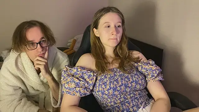 Snapshot of Sabrinaanddaniel chatting on 11/10/25, 10:53 Sabrinaanddaniel online show from 11/10/25, 10:53