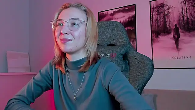 Snapshot of PhilippaAdamas chatting on 02/22/25, 08:50 PhilippaAdamas online show from 02/22/25, 08:50