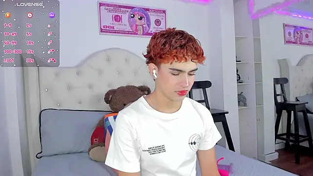 Snapshot of Aiiden_15 chatting on 11/12/25, 05:46 Aiiden 15 online show from 11/12/25, 05:46