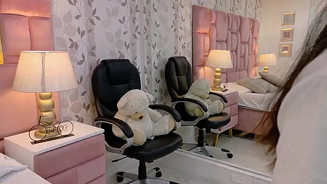 ArianaFranco online show from 06/10/26, 02:16