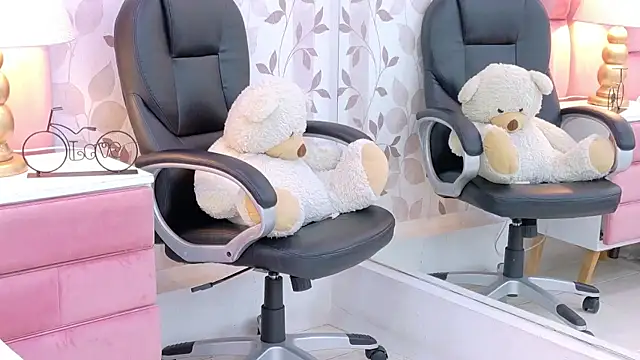ArianaFranco online show from 06/12/26, 02:05