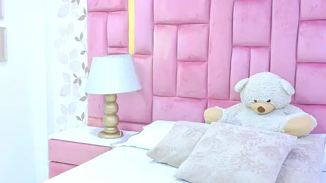 ArianaFranco online show from 07/18/26, 12:53