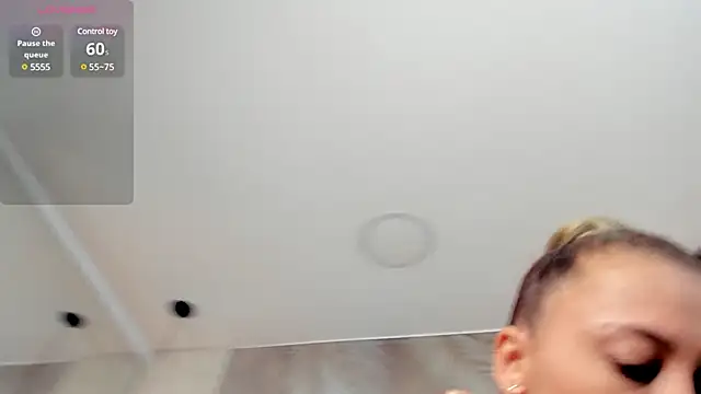 Dakotacarvajal online show from 02/08/25, 12:17