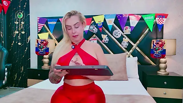 SophieWinsloow online show from 07/17/26, 11:50