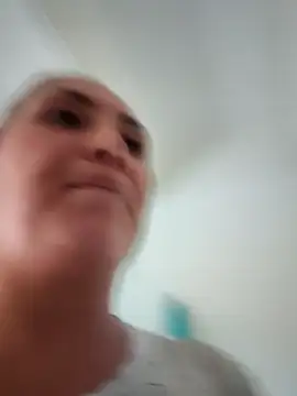 dulce valeriaa online show from 02/10/25, 05:30