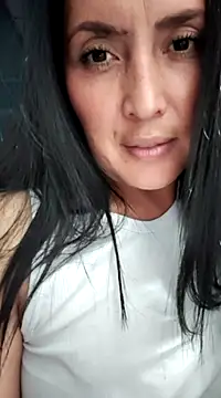 dulce valeriaa online show from 02/22/25, 03:23