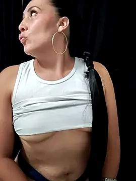 dulce valeriaa online show from 03/16/25, 04:41