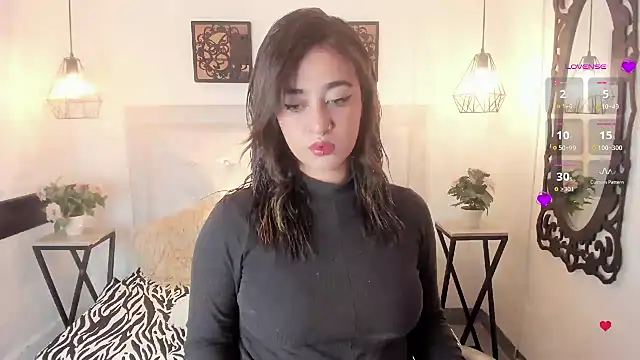 Molly 25 online show from 03/13/25, 03:44