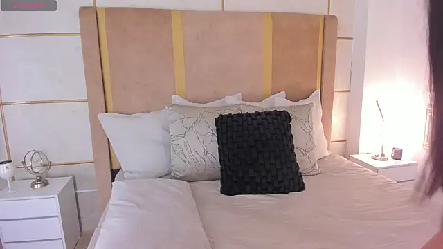 GraceDupont1 online show from 10/23/25, 11:03