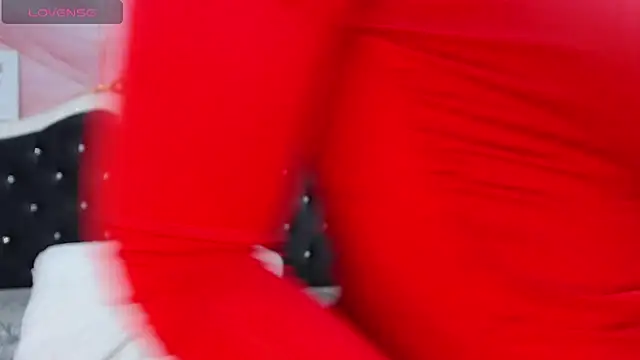 LindaBird online show from 10/10/25, 07:57