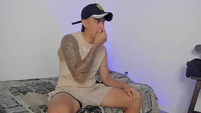 hugosan12 online show from 10/03/25, 04:26