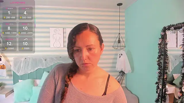 abby apple online show from 10/30/25, 02:40