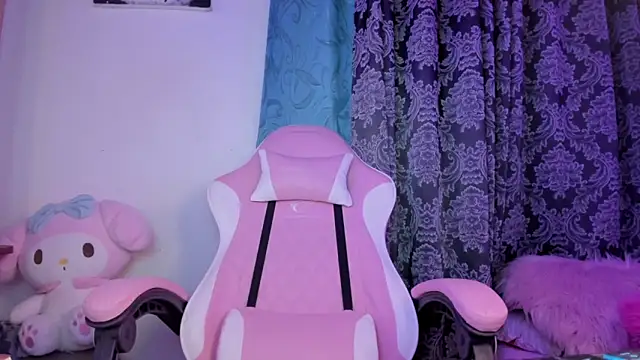 Snapshot of mikusitq_ chatting on 03/02/25, 11:20 mikusitq online show from 03/02/25, 11:20