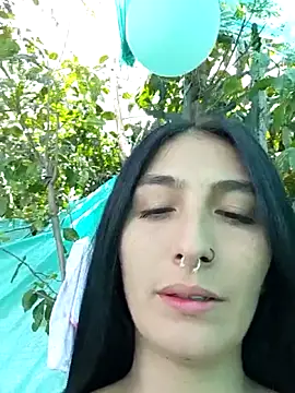 single mother indecent online show from 10/19/25, 05:13