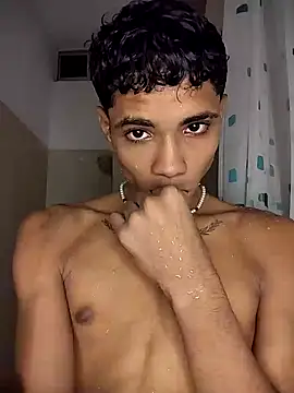 BrawnLove02 online show from 02/09/25, 03:23